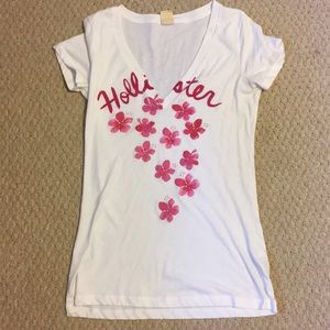 Hollister V-Neck T-Shirt
